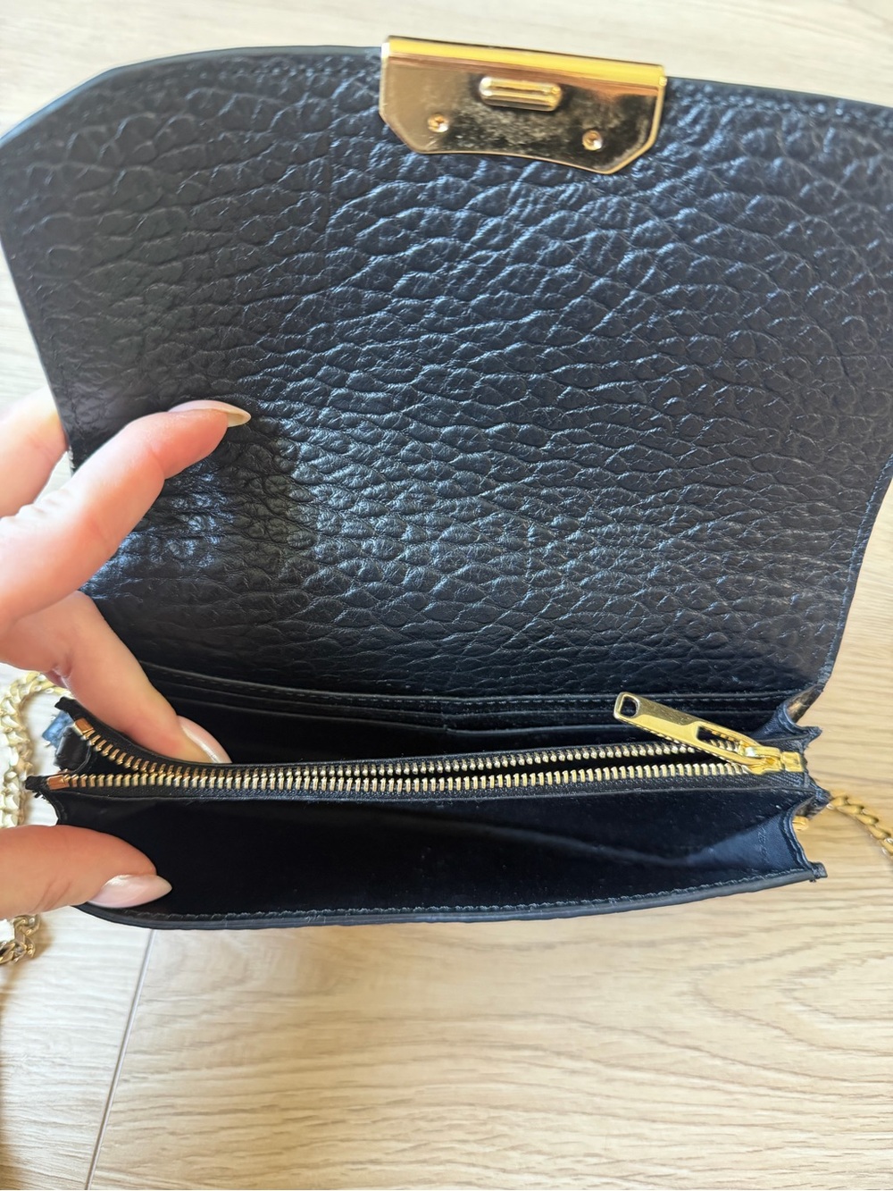 Burberry Madison wallet on gold chain - Picture 4 of 10
